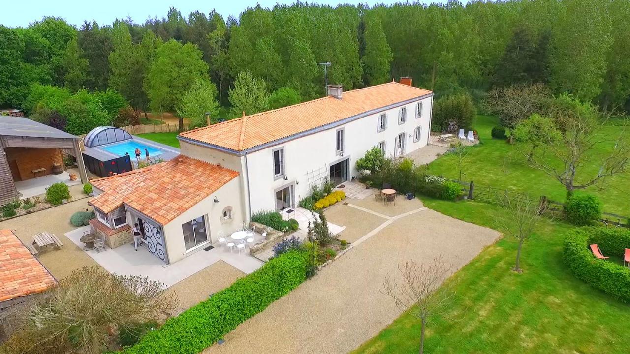 Chambres D'Hotes Au Gite De La Pommeraie Landeronde Buitenkant foto